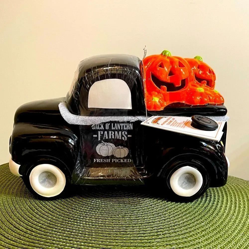 Pumpkin truck cookie jar NWT